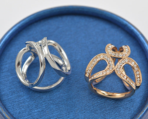 Sjalbrosch med Tre Ringar – Elegant Accessoar för Dam Design Dwell Well